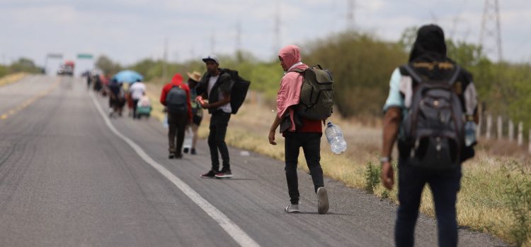 Termina campamento de migrantes, Prefieren irse en las caravanas
