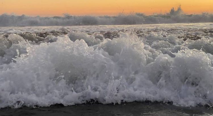 Alertan por mar de fondo en Chiapas, generará olas de casi tres metros