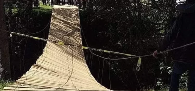 Turistas caen de puente colgante en San Cristóbal de las Casas, Chiapas