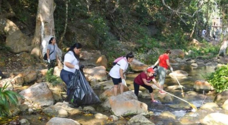 Previo a vacaciones de semana santa, realizan limpieza en ríos de Chiapas