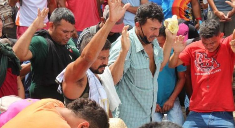 Convocan a migrantes al viacrucis y salir de Tapachula