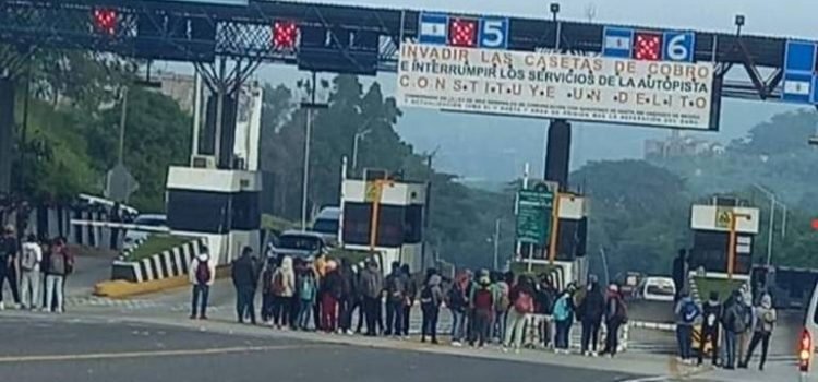 Docentes de Nivel Indígena de Chiapas anuncian movilizaciones para el 1 de mayo