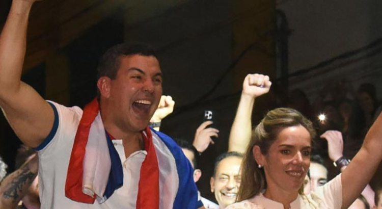 Gana Santiago Peña la Presidencia en Paraguay