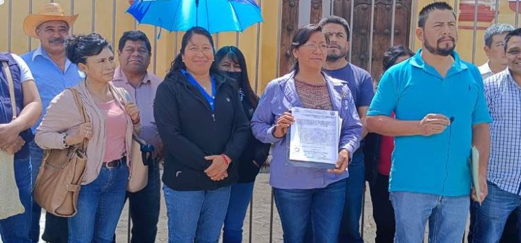 Maestros anuncian nuevo bloqueo en la carretera San Cristóbal-Tuxtla por falta de pago
