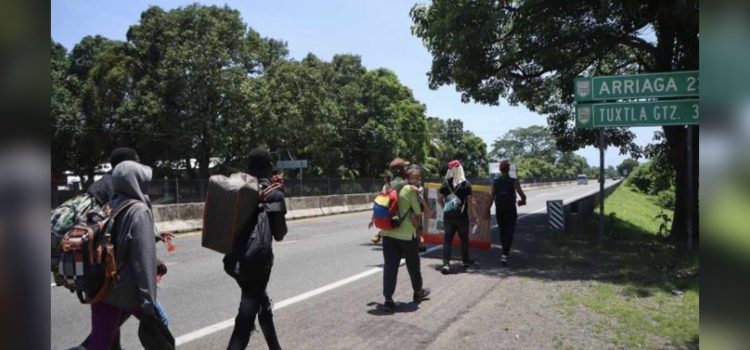 Nueva caravana migrante con 600 venezolanos sale de Chiapas