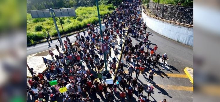 Mega caravana de migrantes varados en Tapachula podría salir rumbo a CDMX