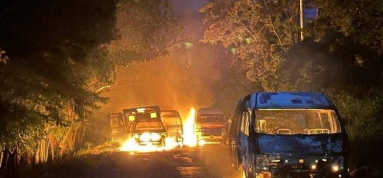 Retornó la violencia a Comalapa, Chiapas: vehículos incendiados y balacera generan temor