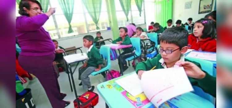 Maestros de Chiapas iniciarán clases sin libros de texto, asegura la CNTE