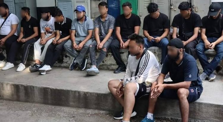 Rescatan a 14 migrantes en el tramo Ocozocoautla – Malpasito, hay cuatro detenidos