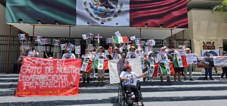 Familias de personas desaparecidas marchan en Chiapas, dicen que no hay nada que festejar