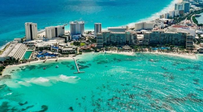Hoteleros de Cancún expresan preocupación por caída de turistas de Brasil y Colombia