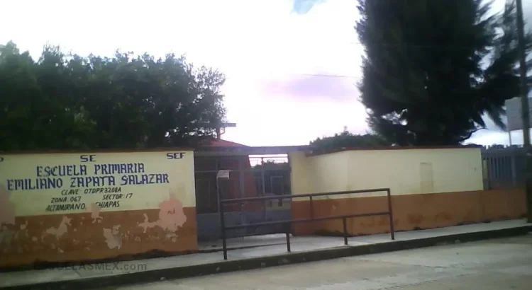 Padres de Familia en Altamirano piden retornar a clases tras 5 meses de ausencia