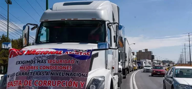 Amagan transportistas con nuevo paro nacional Amagan transportistas con nuevo paro nacional