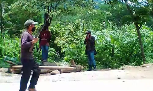 Se enfrentan en Pantelhó, Chiapas, crimen organizado y autodefensas