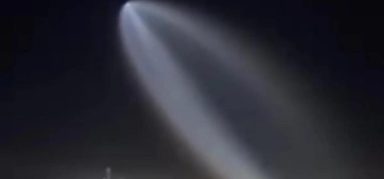 Iluminó el Falcon 9 el cielo sudcaliforniano