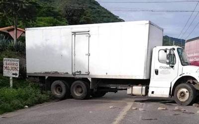 Chiapas: Bloqueos carreteros generan desabasto y pérdidas millonarias