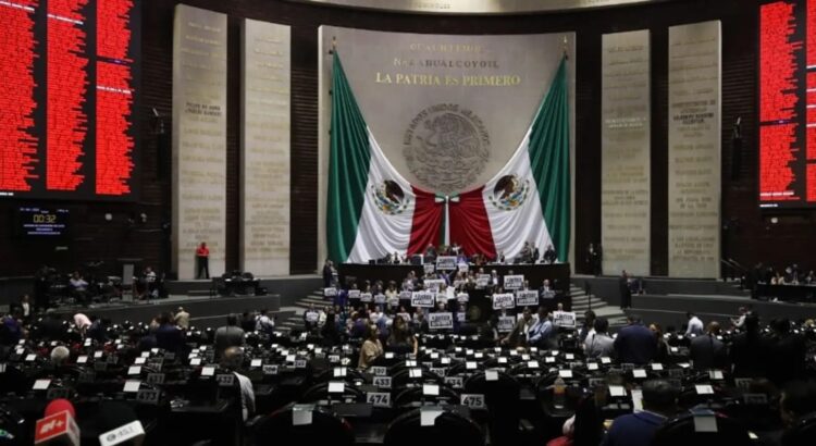 Cámara de Diputados avala la reforma al Poder Judicial en medio de protestas y suspensiones judiciales