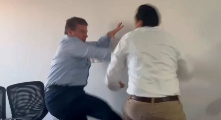 Diputados se agarran a golpes en el Congreso de Chiapas