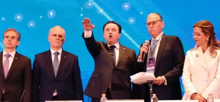 Juan José Sierra Álvarez es el nuevo presidente nacional de la Coparmex Juan José Sierra Álvarez es el nuevo presidente nacional de la Coparmex
