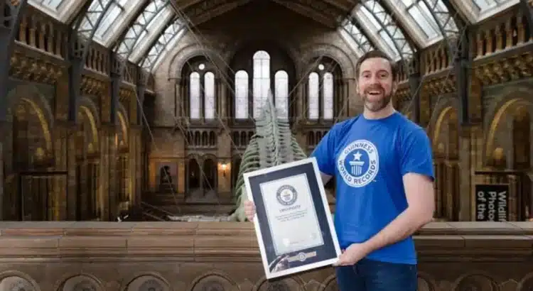Rompe Record Guinness al visitar 42 museos en 24 horas