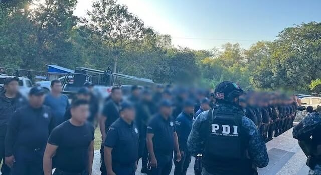 Liberan a 74 policías que habían sido detenidos en Chiapa de Corzo