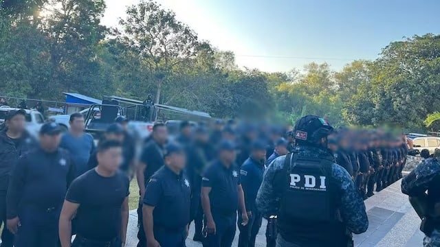 Liberan a 74 policías que habían sido detenidos en Chiapa de Corzo