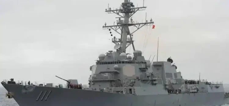 Despliega Estados Unidos otro buque destructor para reforzar la seguridad fronteriza