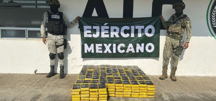 Ejército y Guardia Nacional aseguran cargamento de cocaína en Chiapas