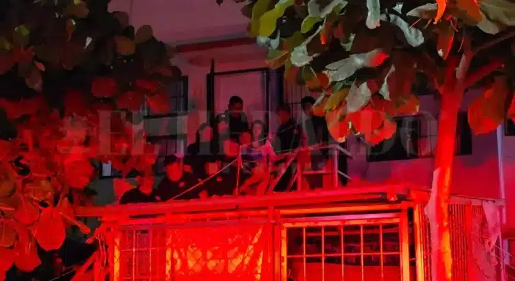 Detienen en Chiapas a madre y padrastro tras viralizarse video de agresión a una menor