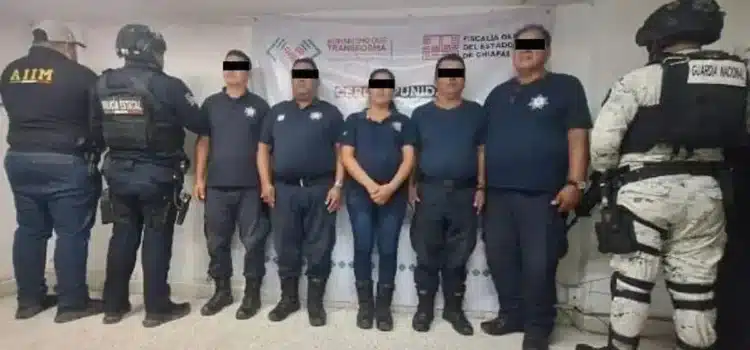 Detienen a cinco policías de Chiapas por el homicidio de mujer que se encontraba en prisión preventiva Detienen a cinco policías de Chiapas por el homicidio de mujer que se encontraba en prisión preventiva