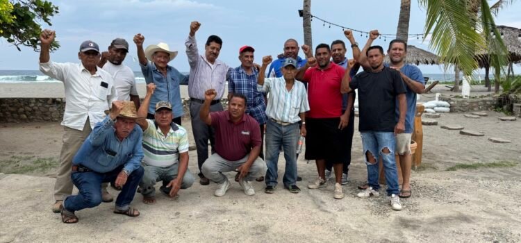 Pobladores de Puerto Arista denuncian despojo de tierras