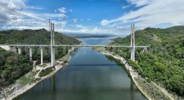 El gobierno lleva más de 10 años sin terminar puente en Chiapas