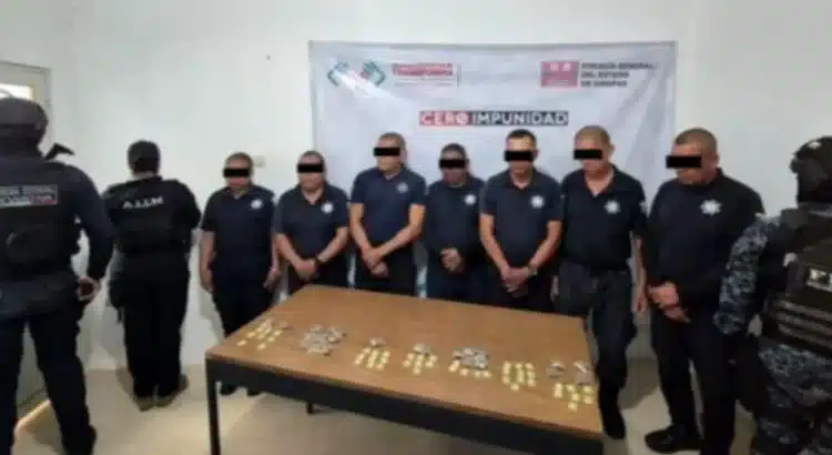 Detienen a siete policías municipales de Frontera Comalapa, Chiapas, por vender drogas