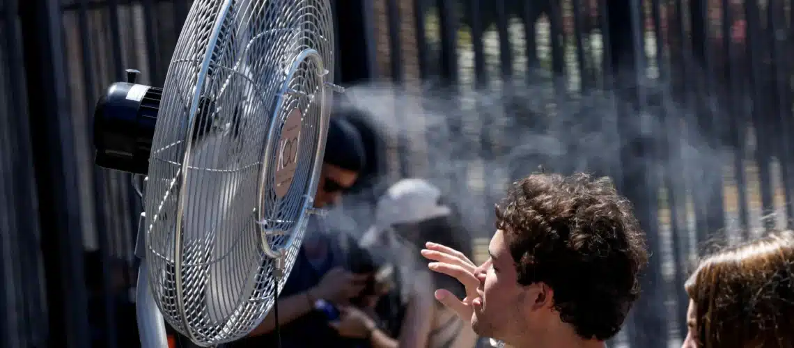 Francia cierra colegios por ola de calor; Italia prohíbe trabajo al aire libre