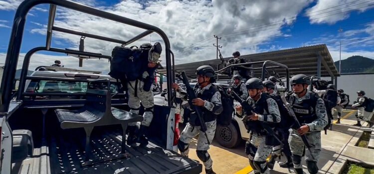 Detienen en Chiapas a 56 policías por vínculos con red criminal