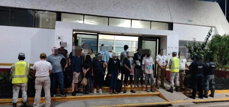 Fuerzas federales rescatan a 16 migrantes en Mapastepec, Chiapas