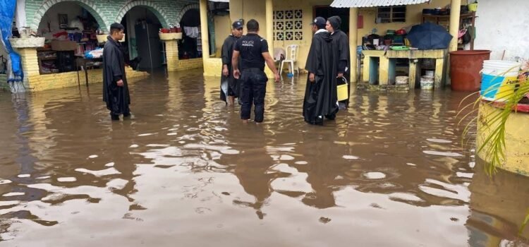 Lluvias dejan afectaciones en 14 municipios de Chiapas