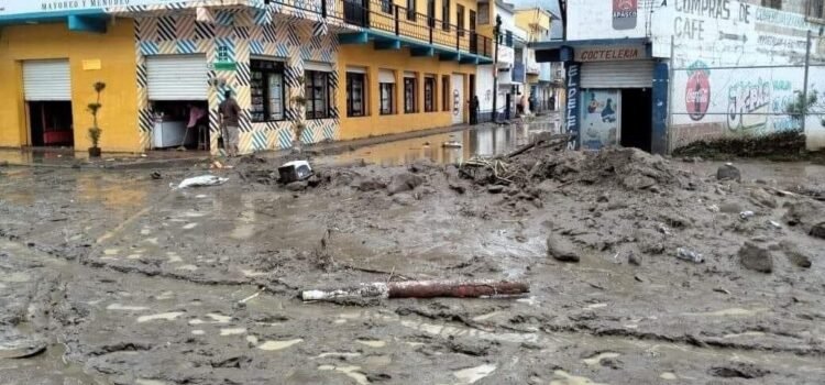 Zona norte de Chiapas bajo alerta por deslaves e inundaciones