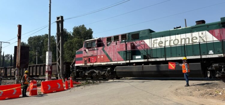 Reportan al menos 50 denuncias de Ferromex a productores por bloqueos