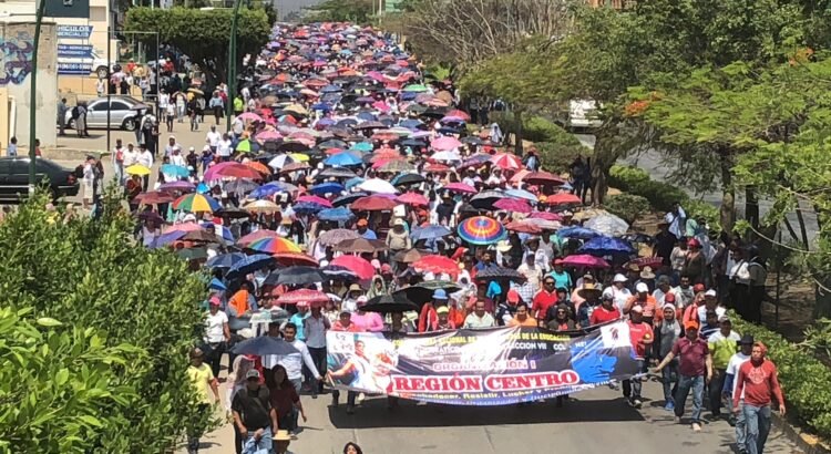 Vuelve el magisterio a las calles de Chiapas con paro nacional de 48 horas