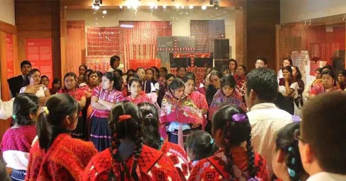 Inauguran en Chiapas laboratorio para conservar más de 3 mil textiles del mundo maya